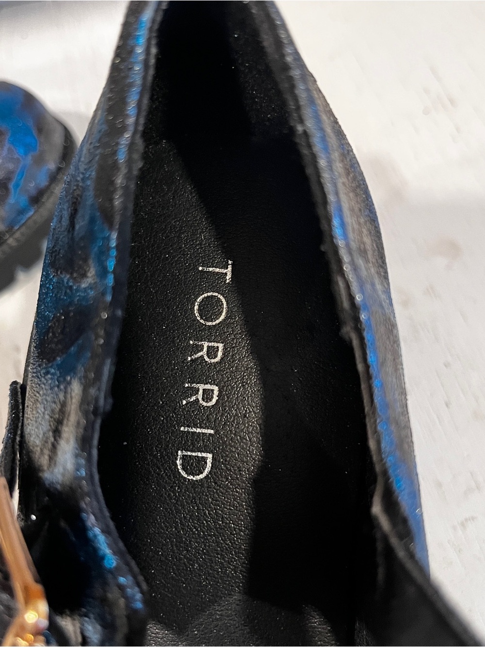Unique Custom Foil Blue Black Leopard Torrid Mary Jane Heels size 8.5 Wide - Picture 8 of 12